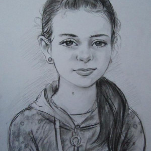 Портрет девочки. б. уголь, 30х40. 2013 г.
